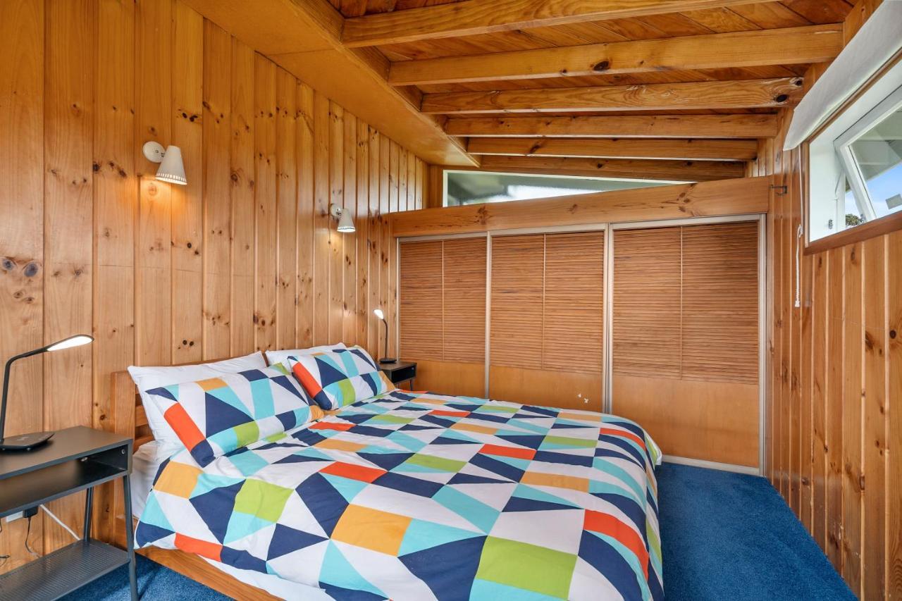 Queenie - Waikanae Beach Holiday Home Εξωτερικό φωτογραφία